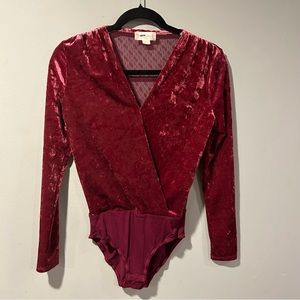 NWT Altar’d State Red Velour Lace Bodysuit Stretchy Soft Womens Small